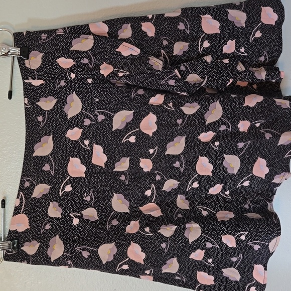 Loft Navy Floral Ruffle Skirt Size 6 - Picture 1 of 7